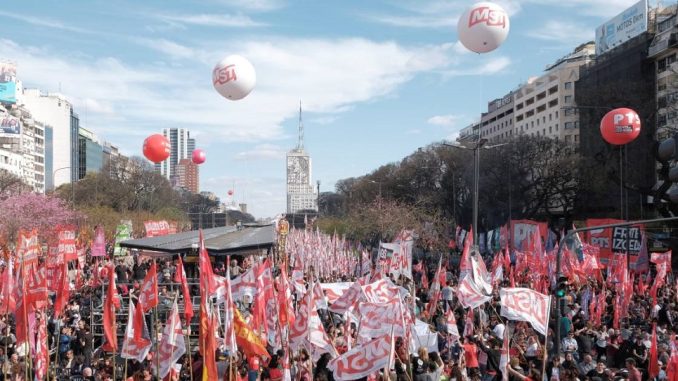 Argentina: Frente a la crisis, un programa de fondo y un FIT-U que convoque y dispute