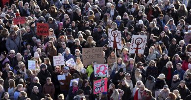 <strong>Islandia “¿A esto le llamas igualdad?”: Histórica huelga de las mujeres</strong>