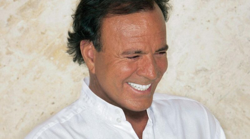 <strong>Julio Iglesias: al amparo de la justicia burguesa y patriarcal</strong>