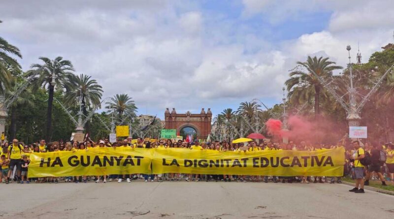 <span lang ="es">¡Si ganan los trabajadores de la educación, ganamos todos!</span>